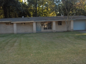 3035 OAKCREST DR, BATON ROUGE, LA 70814 