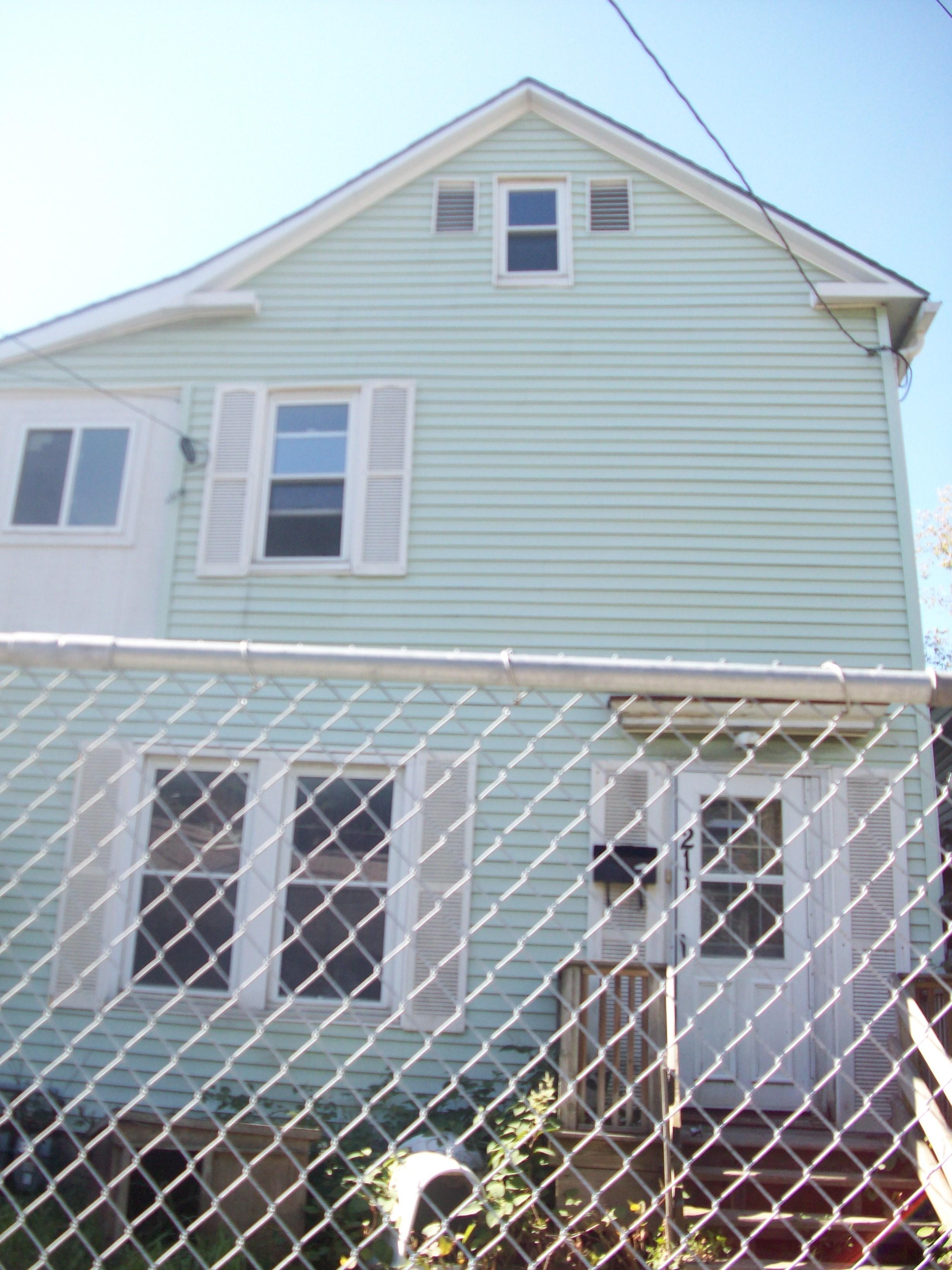 211 Haughton St, NORTH ADAMS, MA 01247 