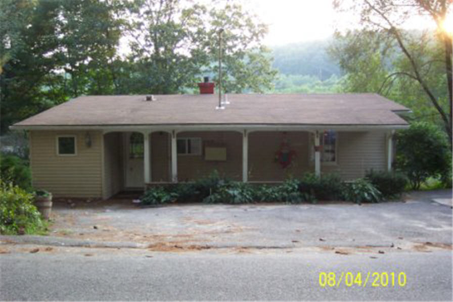 267 Carpenter Hill Rd, Charlton, MA 01507 