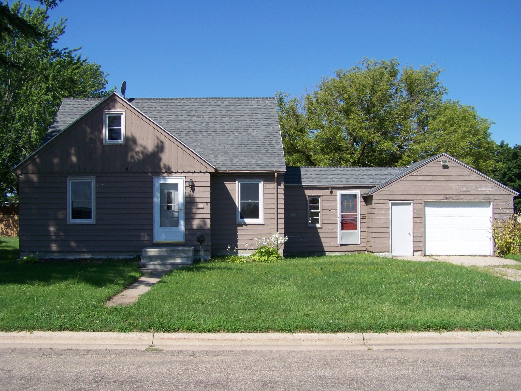 124 North Ash Street, BELLE PLAINE, MN 56011
