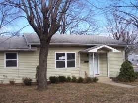 101 W ARCH ST, WEBB CITY, MO 64870 