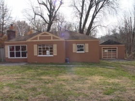 10835 AYERS ST, INDEPENDENCE, MO 64052 