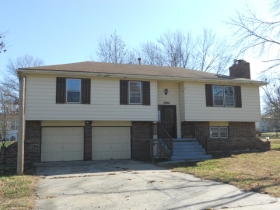 1504 BRIARCLIFF DR, CLINTON, MO 64735 