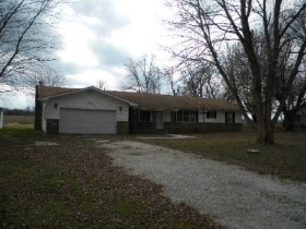 1924 E 13TH ST, CARTHAGE, MO 64836 