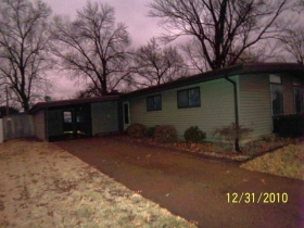 2685 COUNTRYSIDE DR, FLORISSANT, MO 63033 