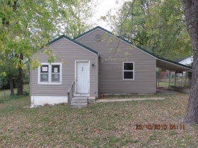 400 SE 4TH AVE, AVA, MO 65608 
