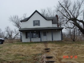 5 PERRY ST, EDGERTON, MO 64444 Foreclosure