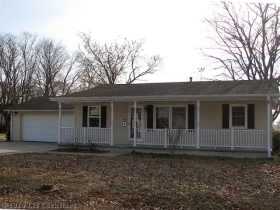 512 W PARKER AVE, CHAFFEE, MO 63740 