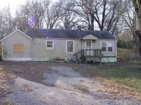 5142 BOOTH AVE, KANSAS CITY, MO 64129 