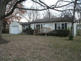 6615 FAIRWAY DR, KANSAS CITY, MO 64129 