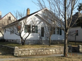 711 S MOFFET AVE, JOPLIN, MO 64801 