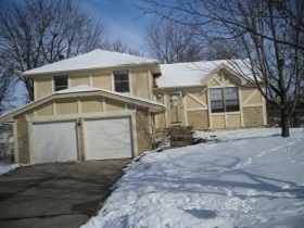 8705 NW SHANNON AVE, KANSAS CITY, MO 64153 