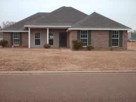 136 DUPUY CIRCLE, JACKSON, MS 39272