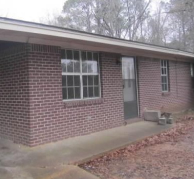205 Lewis Street, CARTHAGE, MS 39051