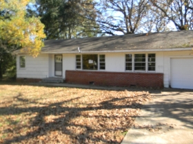 2900 WOODBINE STREE, JACKSON, MS 39212 