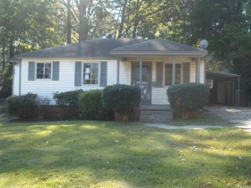 825 COMBS ST, JACKSON, MS 39204