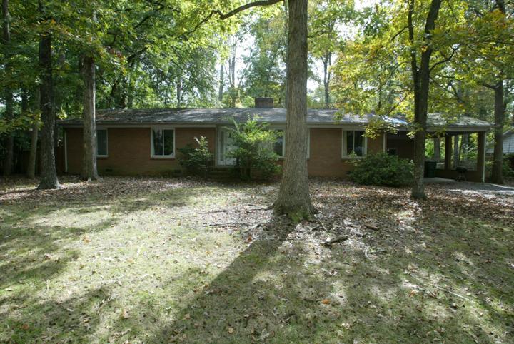 1018 Shady Bluff Drive, CHARLOTTE, NC 28211 