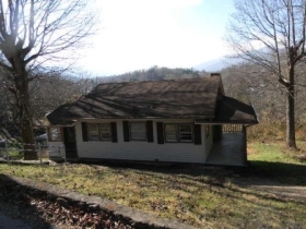 104 BELLEVIEW RD, WAYNESVILLE, NC 28786 