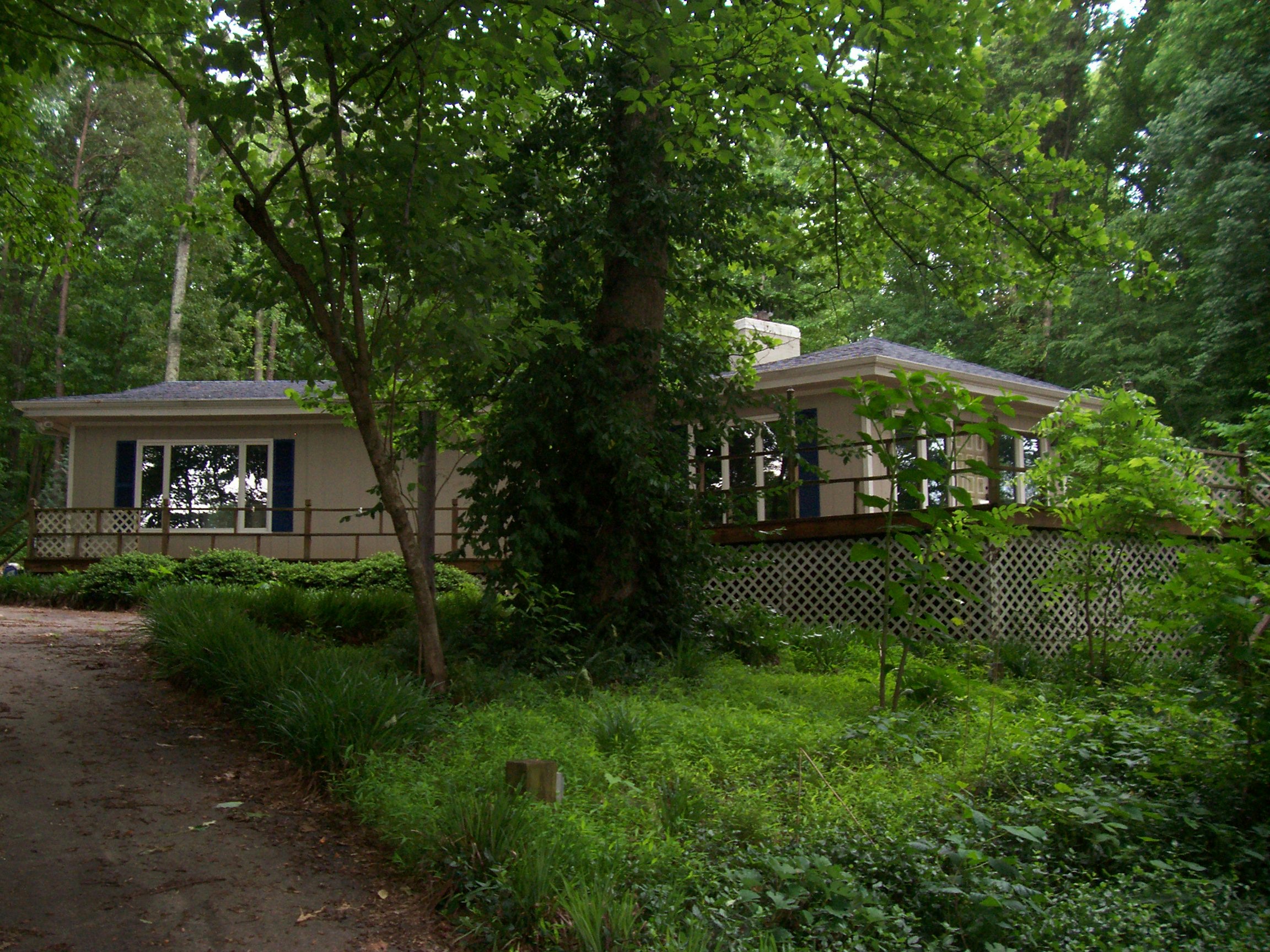 104 Creeksedge Ln, TROUTMAN, NC 28166 