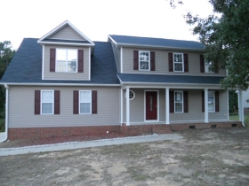 18 IREDELL DR, SPRING LAKE, NC 28390 