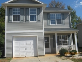 2633 REID PARK LN, CHARLOTTE, NC 28208 