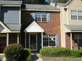 3614 HUYTON CT, CHARLOTTE, NC 28215 