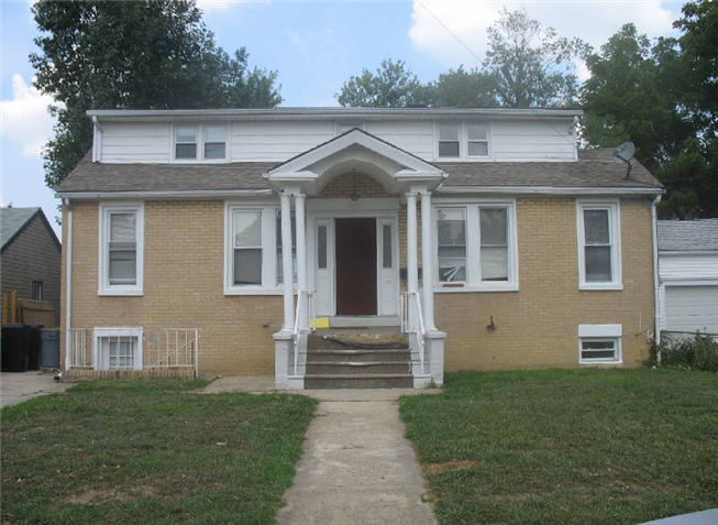 107 4th Ave, Mount Ephraim, NJ 08059 