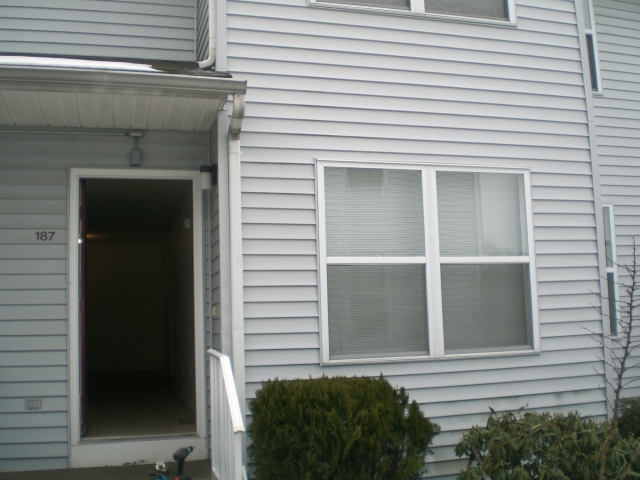 187 Bexley Ln, Piscataway, NJ 08854 