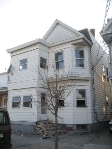 966 24th St, Paterson, NJ 07513 