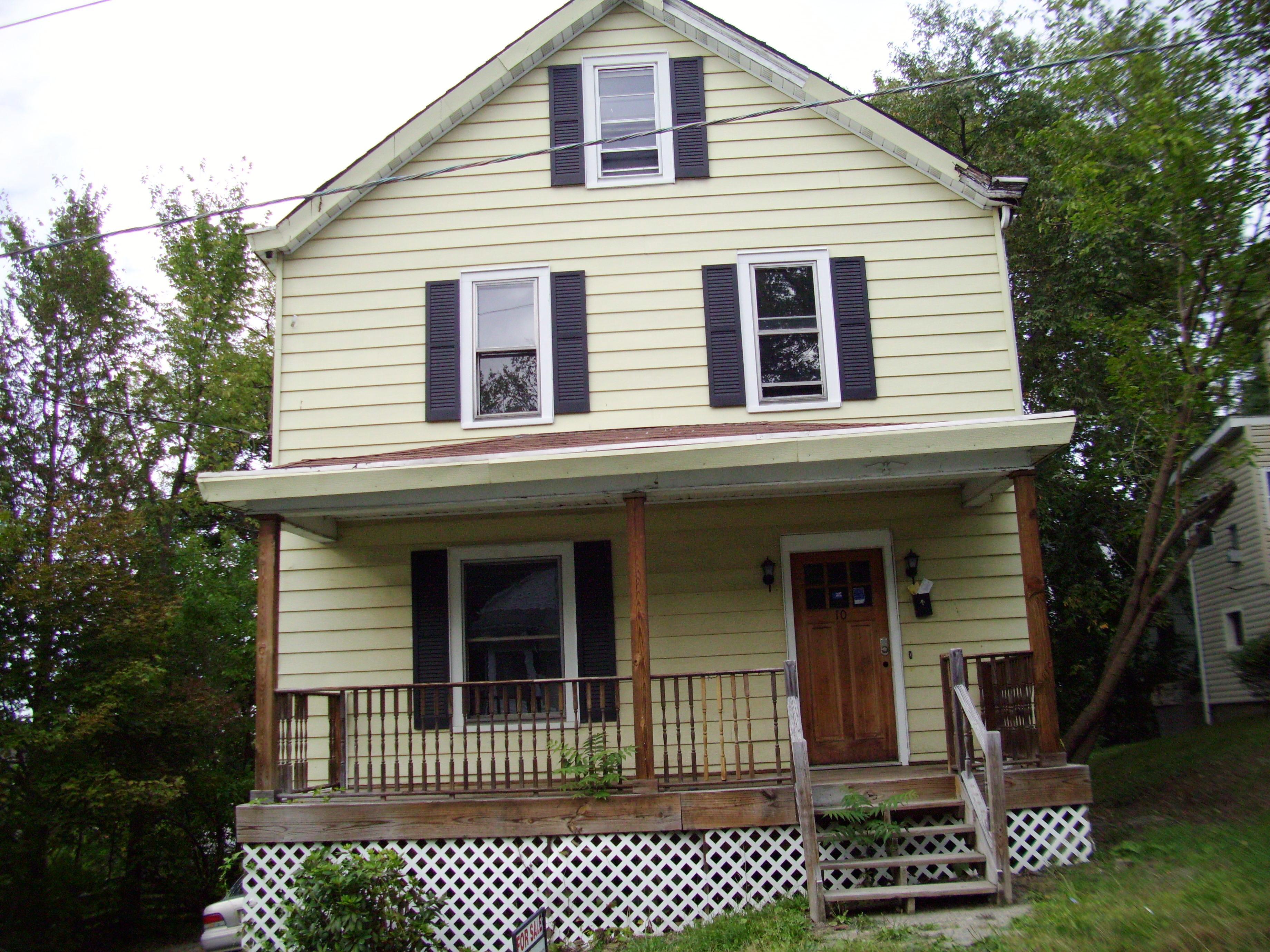 10 Grandview Avenue, WALDEN, NY 12586 