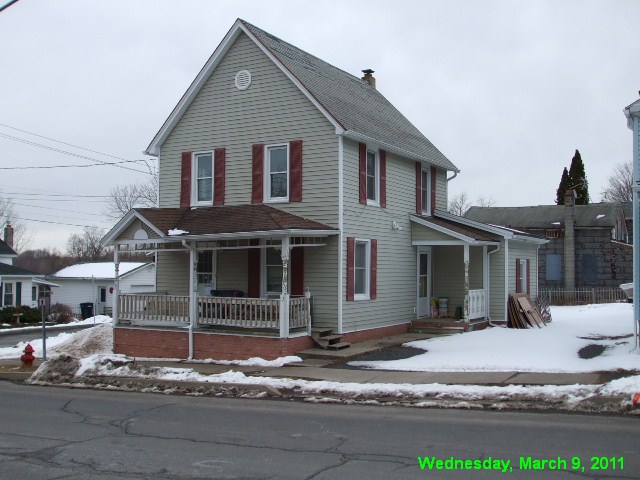 12 Exchange Street, Phelps, NY 14532 