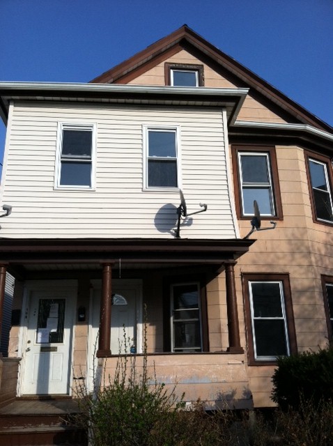 148 Winnikee Ave, Poughkeepsie, NY 12601 