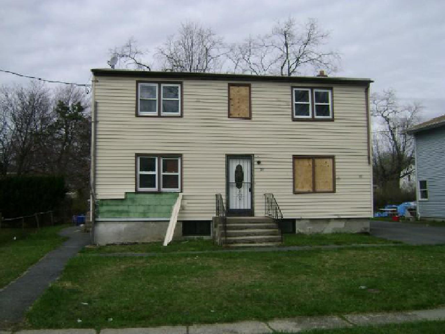 34 Williams Avenue, AMITYVILLE, NY 11701 