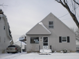 1056 DAYTON ST, AKRON, OH 44310 