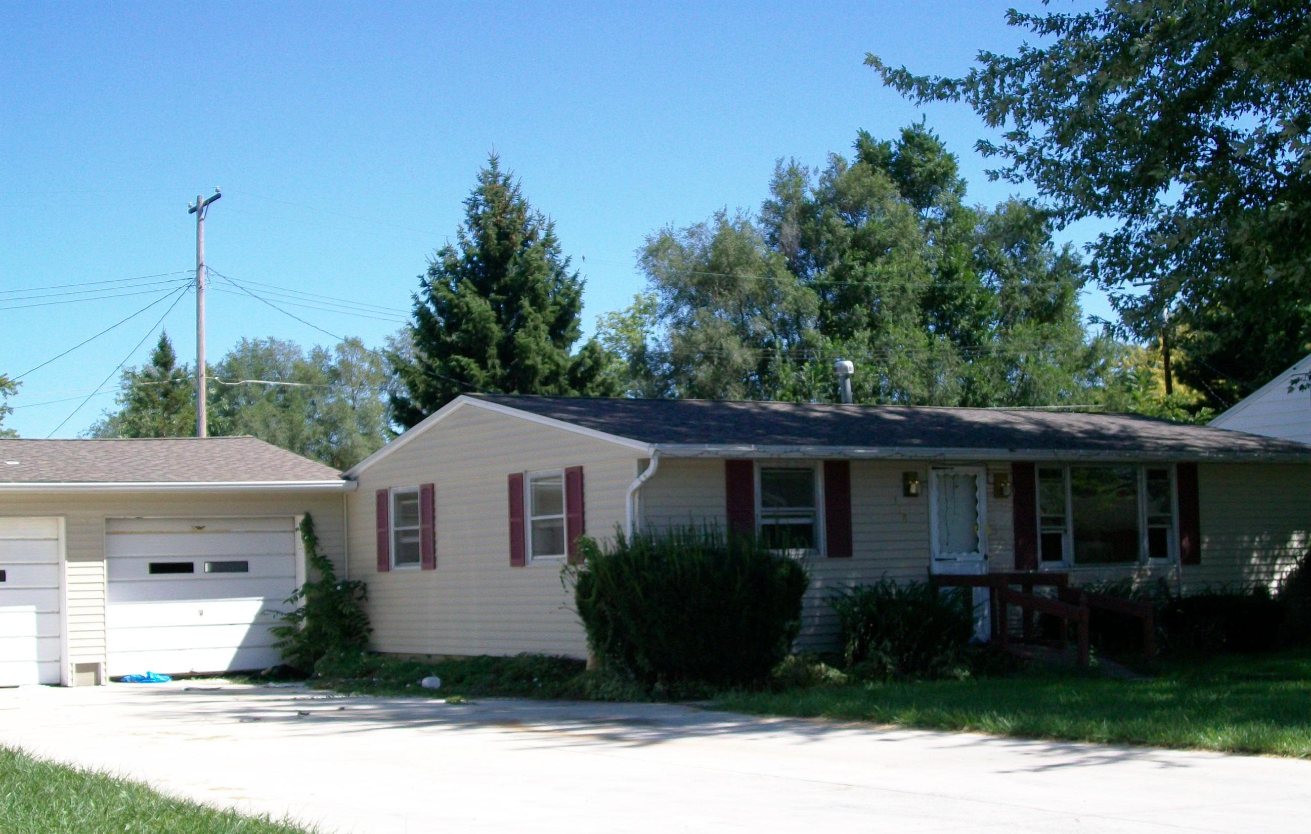 118 South Wentz Street, WAPAKONETA, OH 45895 
