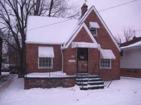 13610 BEACHWOOD AVE, CLEVELAND, OH 44105 