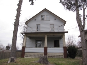 15 Verdun Dr, Akron, OH 44312 