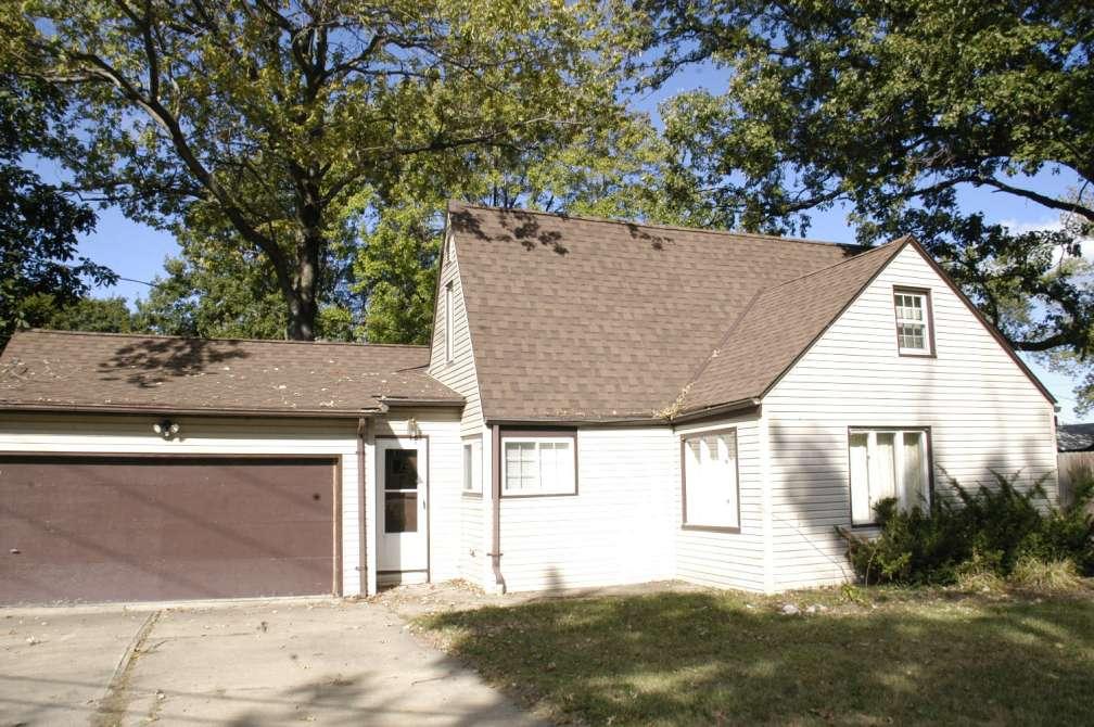 34337 Lake Shore Blvd, EASTLAKE, OH 44095