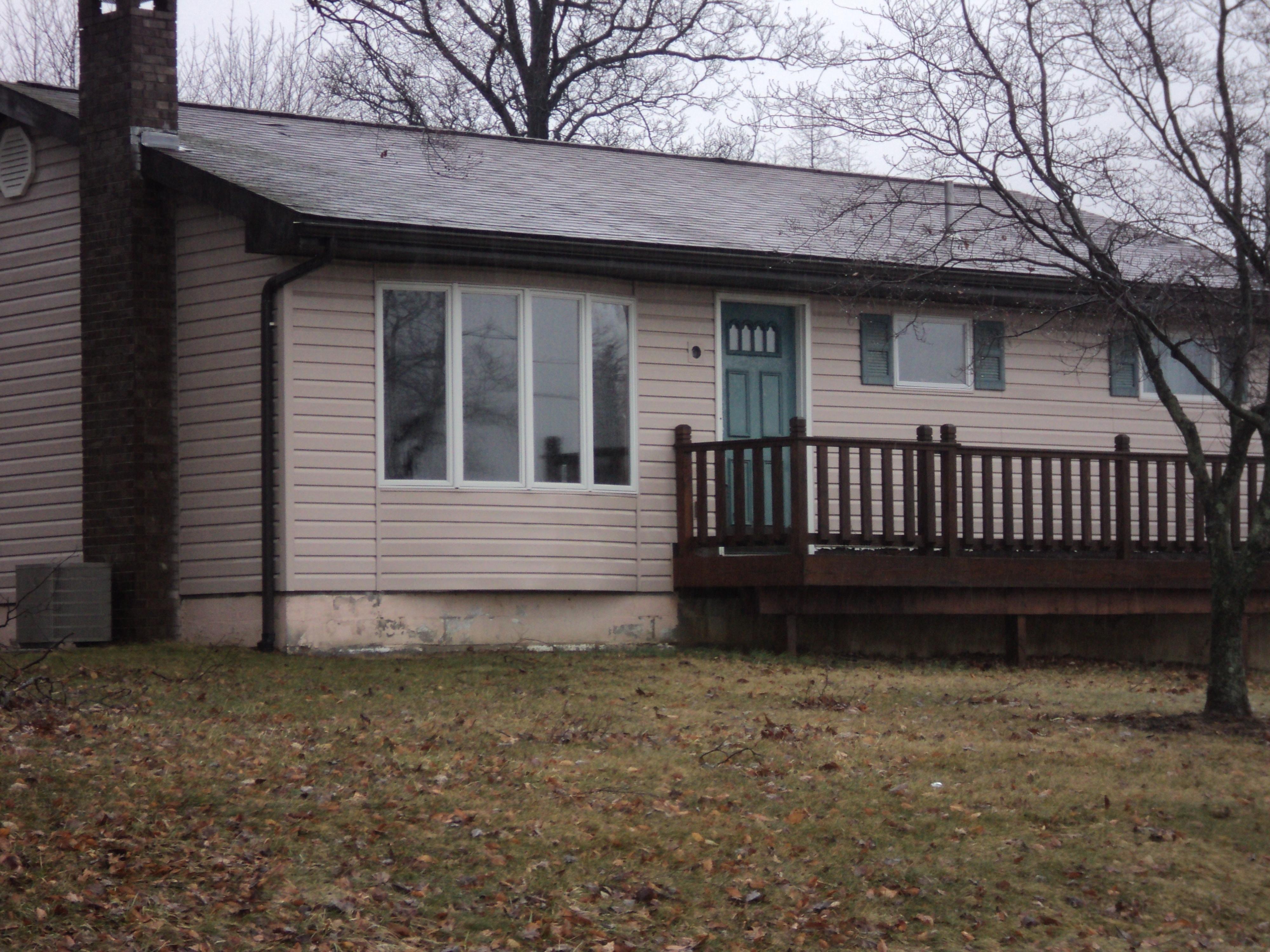 5663 State Rt 164, LEETONIA, OH 44431 