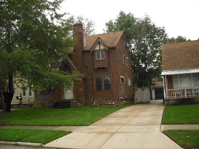 8111 Southington Drive, PARMA, OH 44129 