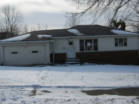8532 DOLL DR, GARFIELD HEIGHTS, OH 44125