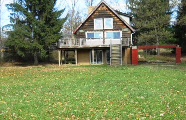 990 Ravenna Road, KENT, OH 44240 