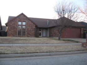 11921 BLUE MOON AV, OKLAHOMA CITY, OK 73162 