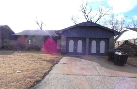 320 W SILVERWOOD DR, MIDWEST CITY, OK 73110 