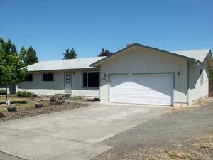 3064 W LORRAINE AVENUE, ROSEBURG, OR 97470 