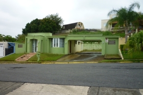 C-37 BEGONIA ST, BAYAMON, PR 00959 