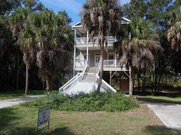 607 Jungle Road, Edisto Island, SC 29438 