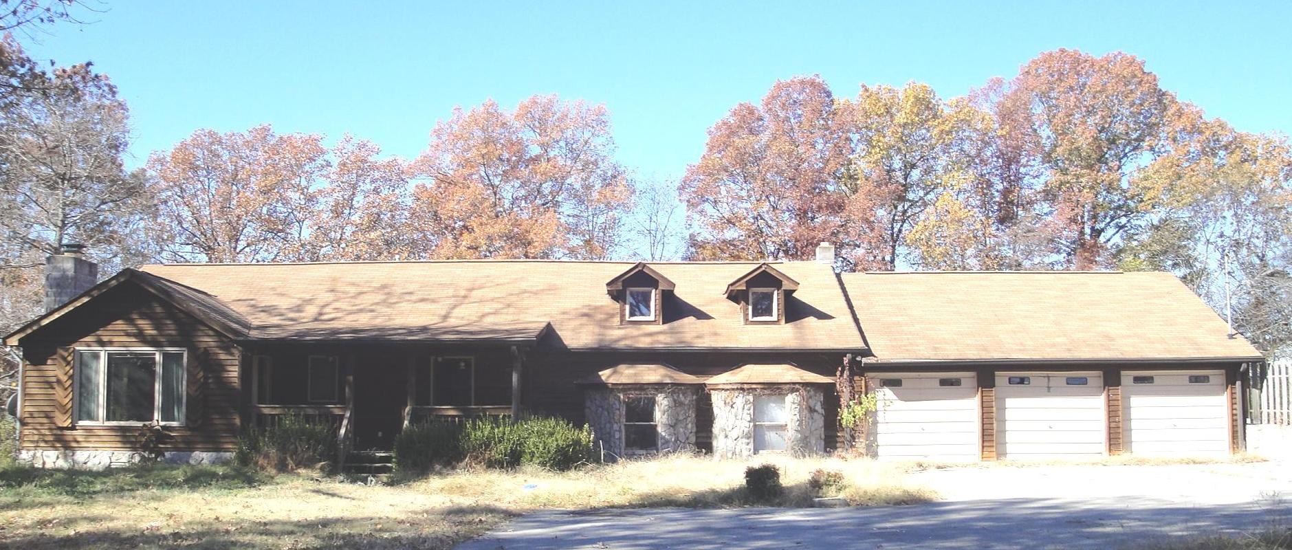 1014 Glendale Road, WHITE BLUFF, TN 37187 