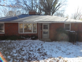 107 NALL AVE, CENTERVILLE, TN 37033 