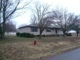 108 LAKEVIEW DR, DECHERD, TN 37324 